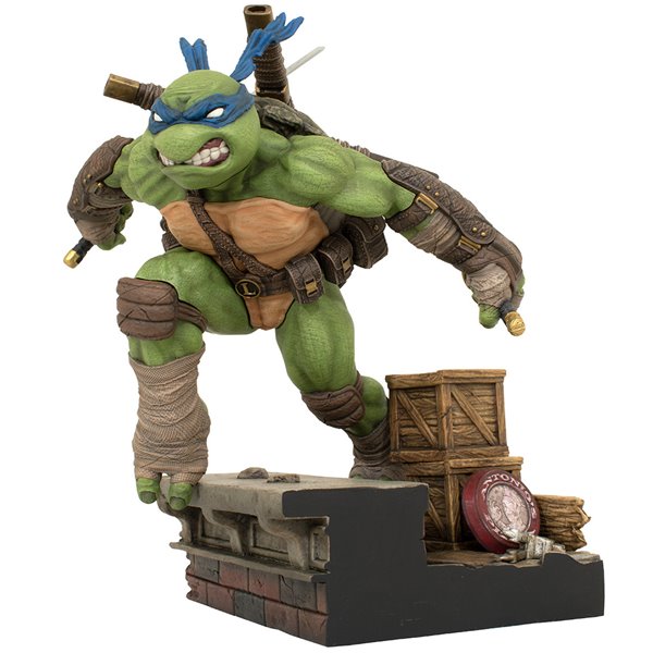 Soška Teenage Mutant Ninja Turtle: Leonardo 23 cm