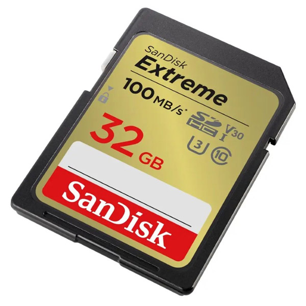 SanDisk Extreme 32GB SD card