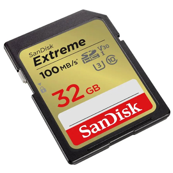 SanDisk Extreme 32GB SD card